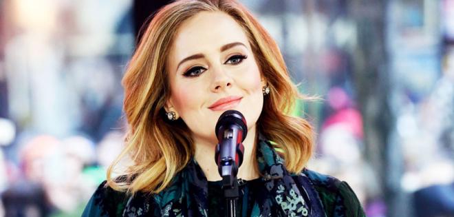 Διαφορετική η φωνή της Adele ύστερα από τον τοκετό