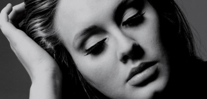 Ένα ακόμα ρεκόρ κατέρριψε η Adele