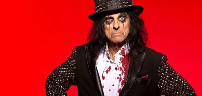 O Alice Cooper στη σκηνή με original lineup