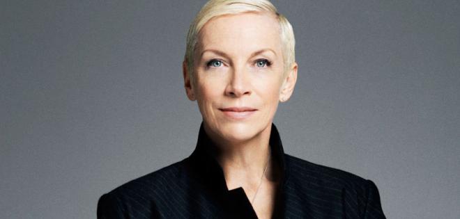 Annie Lennox: Πρέπει να αγωνιστούμε για τα δικαιώματα των γυναικών