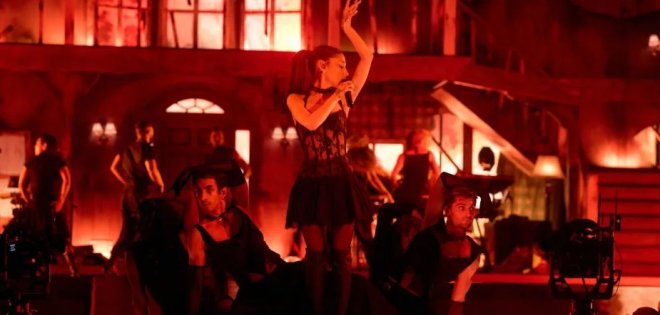 Η Ariana Grande ξεκινά πρωτοβουλία για την ψυχική υγεία! 