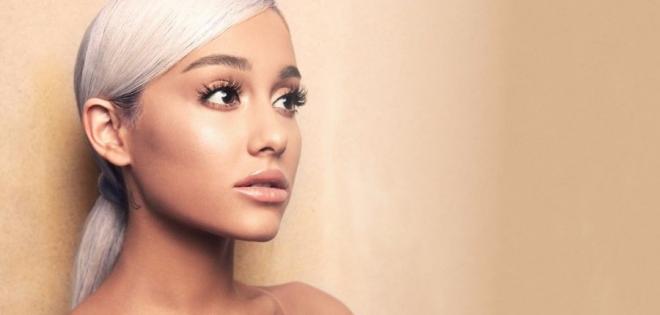 Ariana Grande δωρίζει μέρος των εσόδων της σε υπηρεσίες υγείας