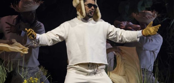 Ένα τραγούδι χωρίζει τον Bad Bunny από το ρεκόρ του The Weeknd!