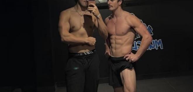 Ο Benson Boone σοκάρει τους θαυμαστές του με την ριζική μεταμόρφωση του σώματός του