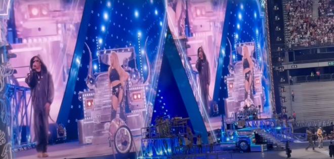 Ο Jay-Z έκανε έκπληξη στη Beyonce σε συναυλία της στο Παρίσι