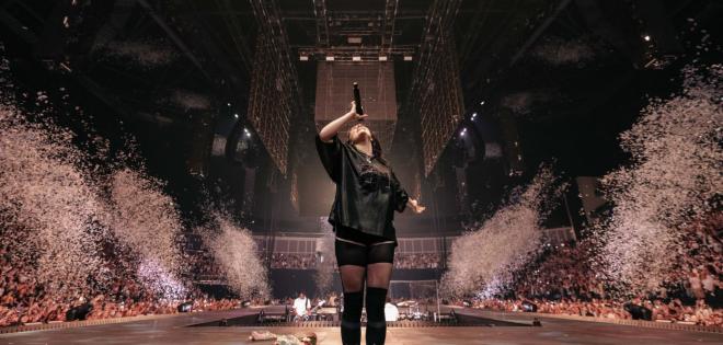 Η Billie Eilish σπάει το ρεκόρ του Spotify, με το «Birds of a Feather»