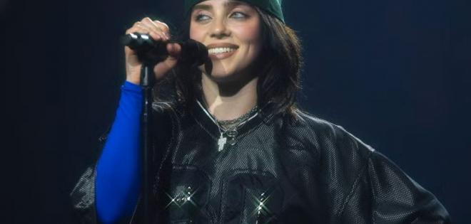 Η Billie Eilish αποκαλύπτει ότι ετοιμάζει συνεργασία με τον James Cameron 