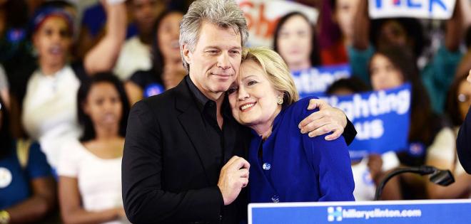 Ο Jon Bon Jovi στο πλευρό της Hillary Clinton