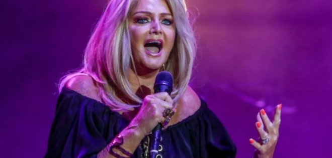 Η Bonnie Tyler αναρρώνει μετά από επείγουσα χειρουργική επέμβαση