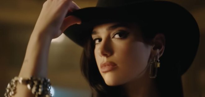 DUA LIPA: Το Love Again ξεπερνά τα 900 εκατομμύρια streams