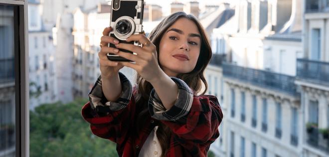 Emily In Paris: Πόσο κοστίζει να ζήσεις σα την Emily; 