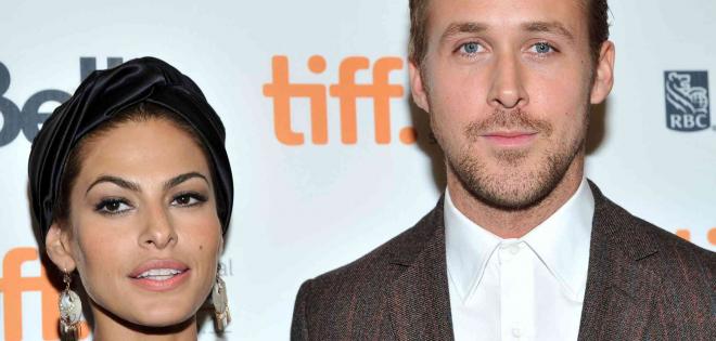 Eva Mendes: "Ο Ryan Gosling με κάνει να νιώθω σέξι"