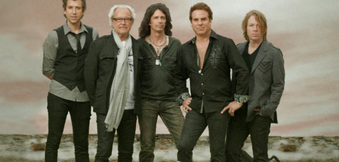 Επανασύνδεση των Foreigner με τo αρχικό line up