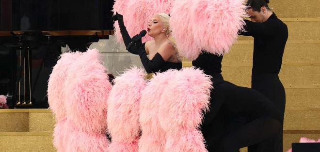 Lady Gaga: Γιατί η εμφάνισή της στο Παρίσι ήταν βιντεοσκοπημένη και όχι live