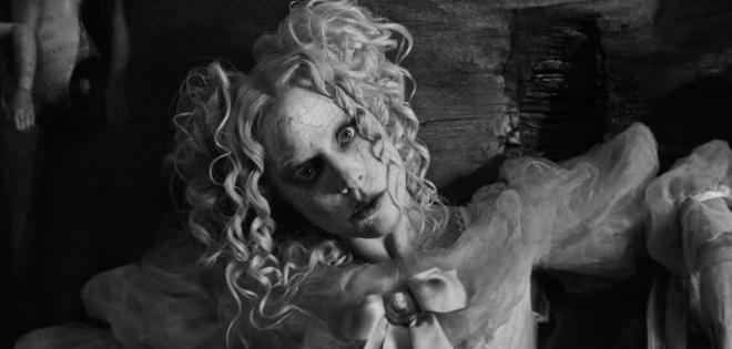 LADY GAGA Κυκλοφορεί το The Dead Dance!