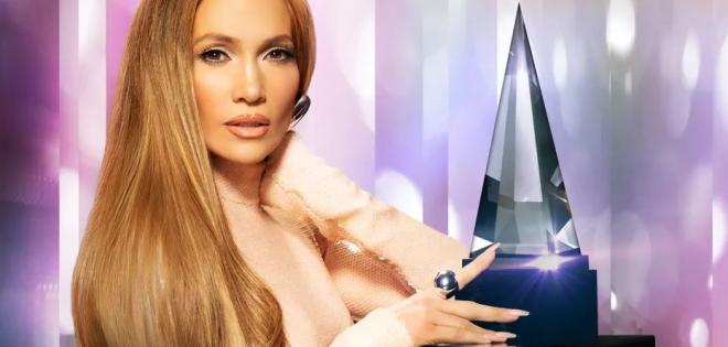 Η Jennifer Lopez τραυματίστηκε στο πρόσωπο λίγο πριν τα American Music Awards