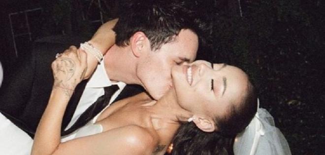 Ariana Grande: Δημοσίευσε φωτογραφίες από το μυστικό της γάμο