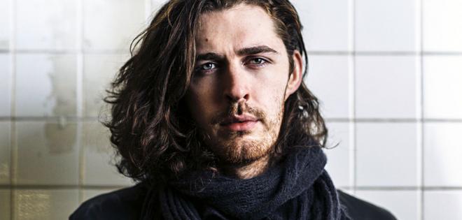 Ο Hozier θα γράφει πάντα μουσική για να αλλάξει τον κόσμο