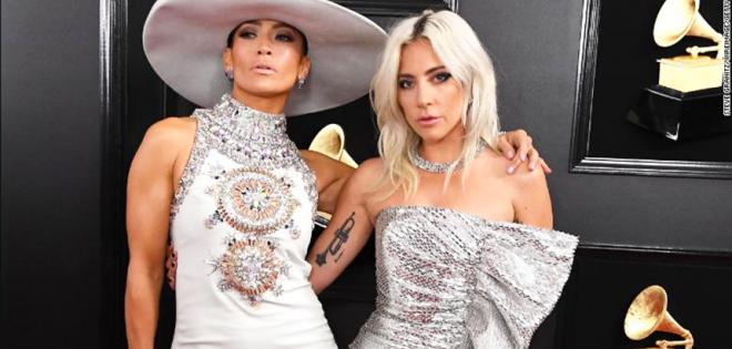 H Lady Gaga και η Jennifer Lopez στη σκηνή για την ορκωμοσία του προέδρου