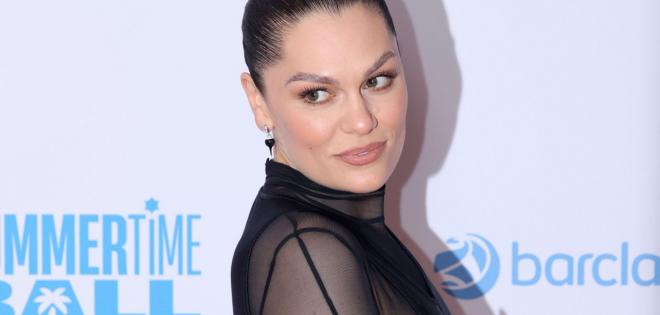 Η Jessie J ενημερώνει για τη μάχη με τον καρκίνο: "Τα δάκρυα ευτυχίας είναι αληθινά"