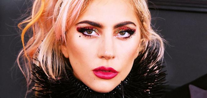 Αναβάλει την περιοδεία της η Lady Gaga 