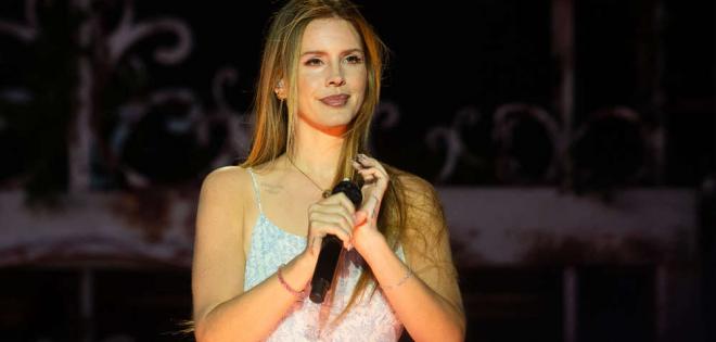 Lana Del Rey: Το νέο της άλμπουμ θα λέγεται "Stove"