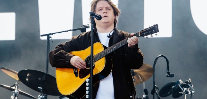 Ο Lewis Capaldi ανακοίνωσε ότι η συναυλία του στο BST Hyde Park θα μεταδοθεί ζωντανά  