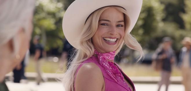 Margot Robbie: Πρόσφερε ακόμα ένα Barbie look