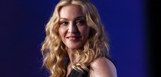 Δείτε τη Madonna να ερμηνεύει τραγούδια της στην εκπομπή του James Corden