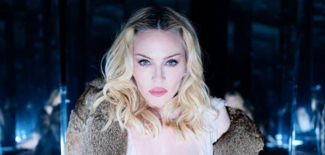 Madonna: Με αισθησιακή φωτογράφιση ανακοινώνει το νέο της album