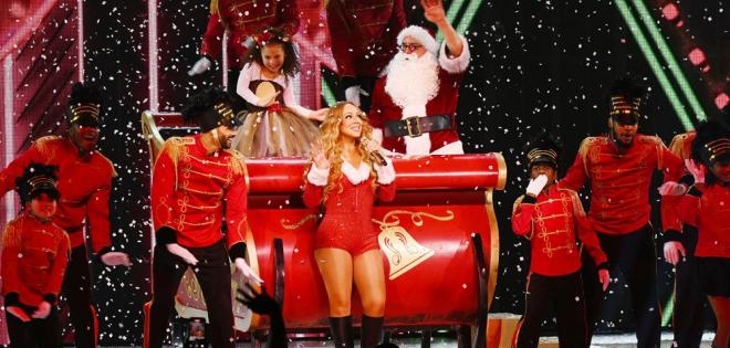 Το «All I Want for Christmas Is You» της Mariah Carey σπάει ρεκόρ!