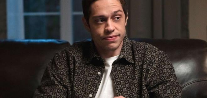 Pete Davidson: Το αμήχανο αστείο στην κηδεία της Aretha Franklin