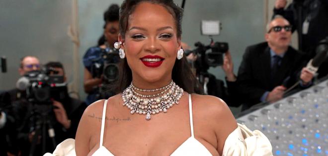 Rihanna: Σκέφτηκε να κλέψει το διαβατήριο του γιου της για να ψηφίσει