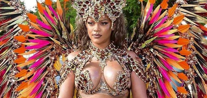 Rihanna: Η εντυπωσιακή εμφάνιση στο καρναβάλι των Barbados