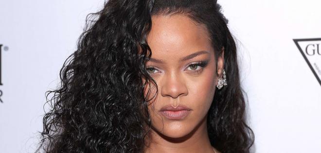 Rihanna: Τρολάρει τα τρολς που εμφανίστηκαν στο προφίλ της