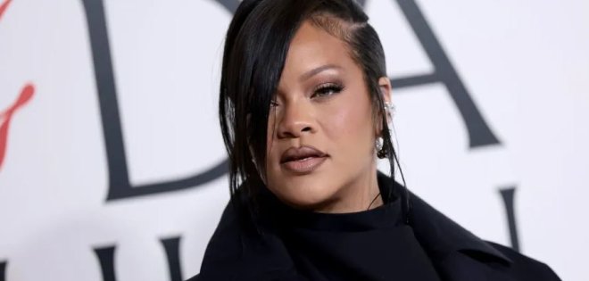 RIHANNA: Έχει 170 τραγούδια έτοιμα στο "αρχείο"