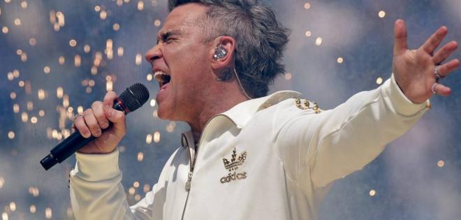 Ο Robbie Williams κυκλοφορεί αιφνιδιαστικά το νέο του άλμπουμ «BRITPOP»