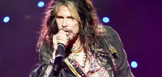 O Steven Tyler ερμηνεύει για την αστυνομία του L.A.