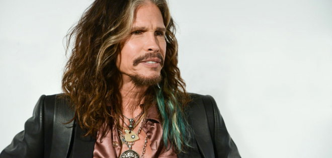 Ο Steven Tyler φιλοξενεί γκαλά στα βραβεία Grammy