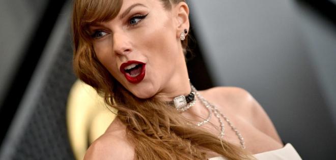 Taylor Swift: Μοιράστηκε στίχους της... έκλειψης από το νέο της album