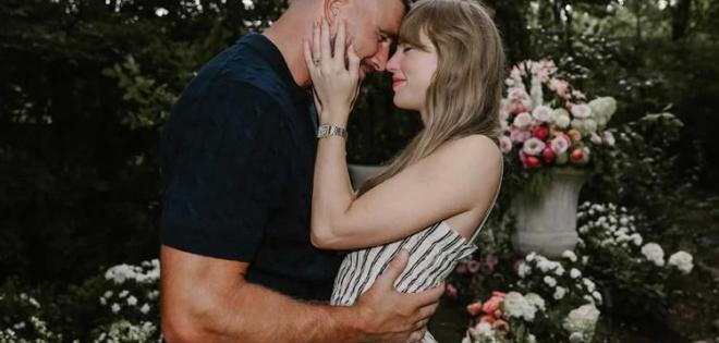 Η Taylor Swift  και ο Travis Kelce αρραβωνιάστηκαν