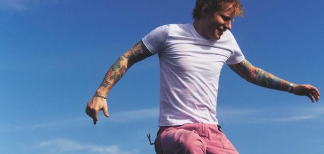 Ed Sheeran: Έκανε έκπληξη στους θαυμαστές του 
