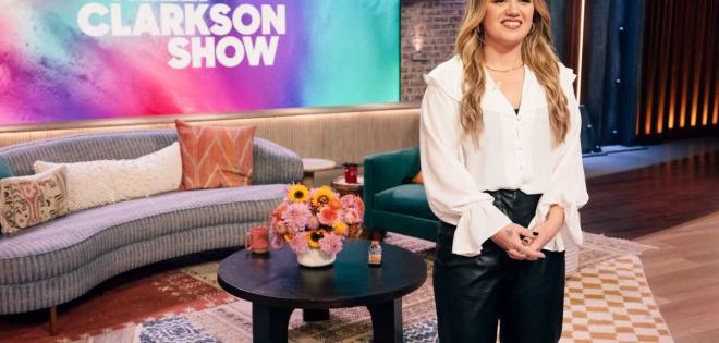 Η Kelly Clarkson αποκαλύπτει το πιο γρήγορο τραγούδι που έχει γράψει ποτέ