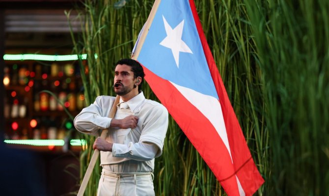 Η εμφάνιση του Bad Bunny στο ημίχρονο του Super Bowl αυξάνει 200% το ενδιαφέρον για ταξίδια στο Πουέρτο Ρίκο