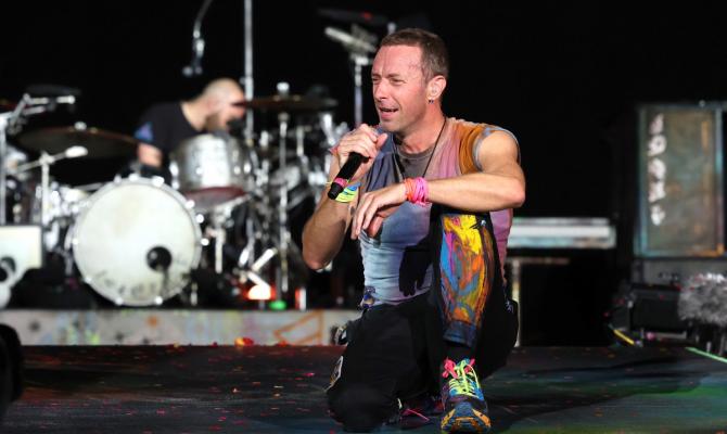 Chris Martin: Η υπέροχη στιγμή με non-binary άτομο σε show των Coldplay