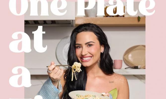 Η Demi Lovato ανακοινώνει βιβλίο μαγειρικής 'One Plate at a Time'