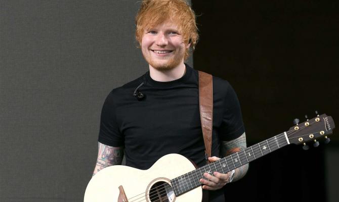 Ed Sheeran: Η μουσική του έκπληξη σε μαθητές γυμνασίου