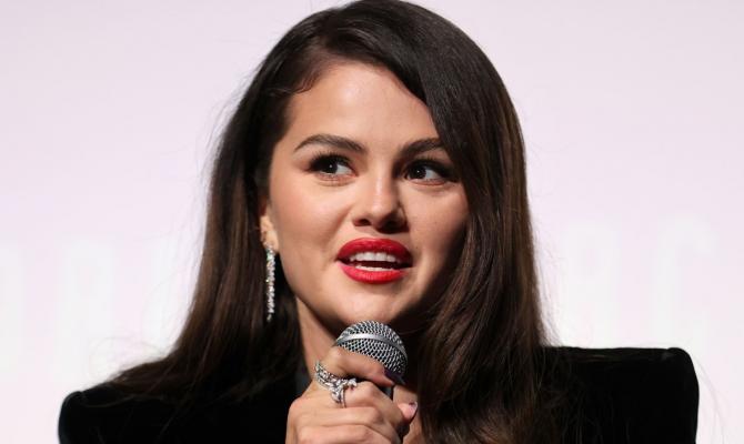 Selena Gomez: Δεν έχει διαγράψει ολοκληρωτικά την επιστροφή στη μουσική