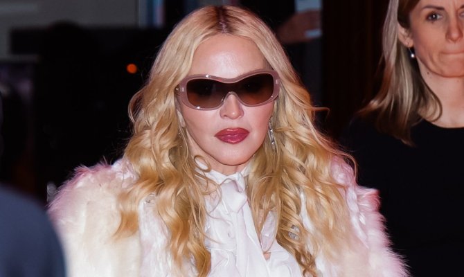 Η Madonna εντοπίστηκε στα γυρίσματα της δεύτερης σεζόν της σειράς «The Studio»