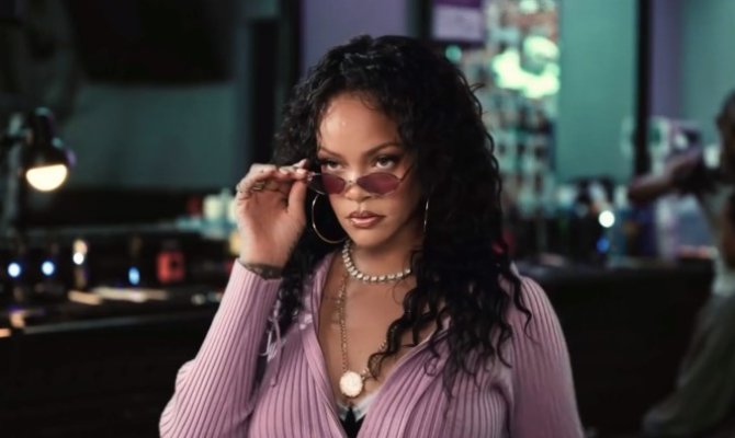 Rihanna: Το νέο της άλμπουμ θα είναι επηρρεασμένο από τους Queen